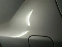Незрозуміла пляма під лаком пляма