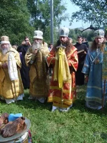 Поклоніння мощам вони