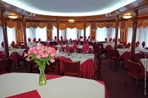 Річкові круїзи як вони єНОВИНИ У ФОТОГРАФІЯХ річкові