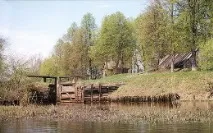 річка
