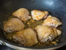Рецепт курки з оливками, тушкована у вині на Смачному Блозі курки