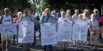 Розпуск сейму (Латвія) вважає