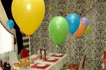 Як правильно прикрасити стіл до свята. прикрасити