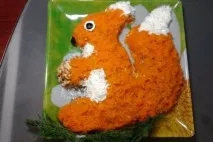 Листковий салат з куркою, грибами салат