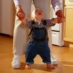 Виховання дитини до року - Догляд за новонародженим року
