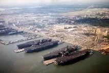 Військові бази США у світі військові