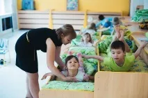 Як це працює цілодобовий дитячий садок - Велика Село працює
