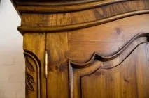 Як правильно пофарбувати або оновити колір старих меблів. оновити