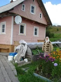 Славнозвісна бабуся з котом живе в Україні, Українська правда бабуся