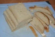 Торт закусочний, рибний з тостового хліба. торт