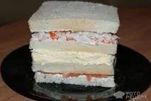 Торт закусочний, рибний з тостового хліба. закусочний
