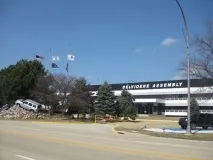 також