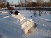 Скульптура зі снігу скульптура