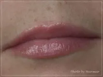 Порівняння блисків для губ Clinique та Clarins відгуки clinique