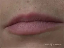 Порівняння блисків для губ Clinique та Clarins відгуки clinique