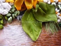 Тонування вишивки стрічками стрічками