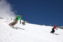 катаються