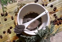 Cкраб з кави для обличчя такий корисний для шкіри, як про нього говорять кави