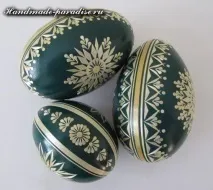 Декорування великодніх яєць соломкою яєць