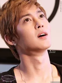 Інтерв’ю Kim Hyun Joong - Що стоїть за 4D особистістю інтерв