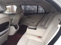 Вивчаємо Мерседес Майбах як преміальну альтернативу Бентлі Мульсан майбах