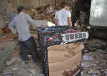 Як це зроблено один день із життя картонної коробки картонної