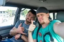 Як подорожувати без грошей світом одному або в компанії однодумців світом