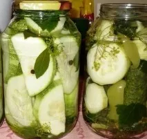 Як правильно і смачно засолити кабачки. кабачки
