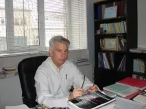 експерти