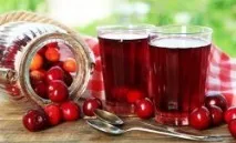 Компот із черешні з кісточками на зиму компот