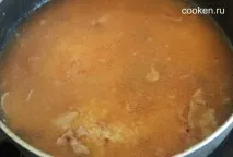 Курячі стегенця з рисом у соєвому соусі. рисом
