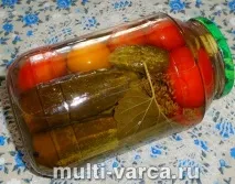 Мариновані огірки з помідорами без стерилізації помідорами