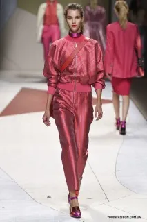 Модні бомбери 2017 фото останніх новинок з подіумів, You in Fashion модні