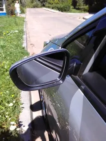 Невеликий ремонт лівого бічного дзеркала та заміна лампочок бічного