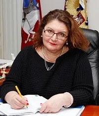 нових