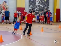 Перші кроки дитячі футбольні школи, які очолюють футболісти дитячі