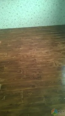 Підлога з натурального дерева натурального