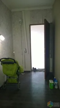 Підлога з натурального дерева натурального