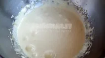 Святковий торт з грильяжем і карамельним кремом своїми руками. грильяжем