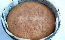 Святковий торт з грильяжем і карамельним кремом своїми руками. грильяжем