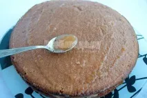 Святковий торт з грильяжем і карамельним кремом своїми руками. карамельним