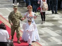 Рекордне весілля в центрі Харкова 48 молодят обмінялися обручками та хором сказали «Так! » (ФОТО) молодят