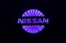 Світиться 3D емблема Nissan світяться