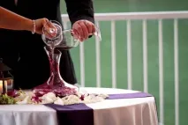 Теплі традиції винна церемонія на весіллі - TopWedding традиції