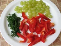 Теплий салат з куркою та цвітною капустою капустою