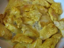 Теплий салат з куркою та цвітною капустою цвітною