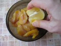 Теплий салат з куркою та цвітною капустою куркою