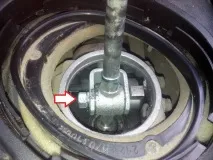 Усунення брязкоту ручки КПП ручки