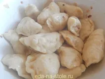 Вареники з картоплею, Їжа на столі картоплею