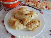 Вареники з картоплею, Їжа на столі вареники